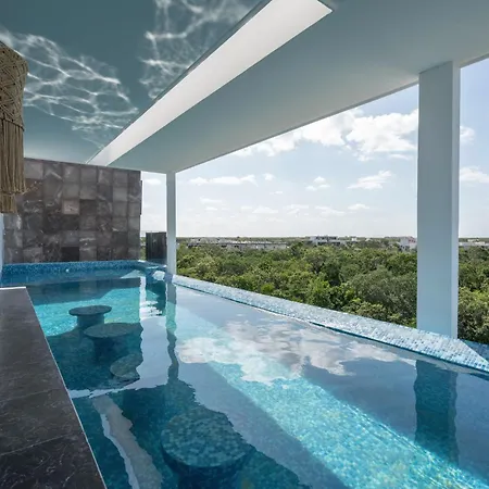 Private Pool Retreat Roof Terrace Gym Access Appartement